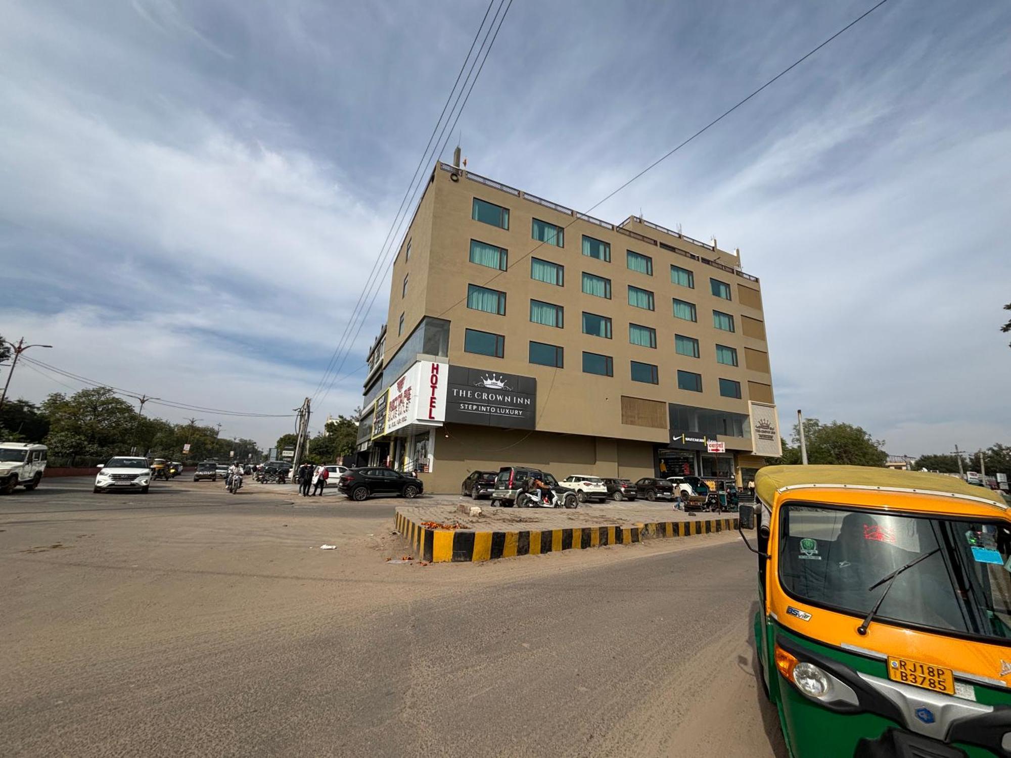 Hotel The Crown Inn Jhunjhunu Exteriör bild